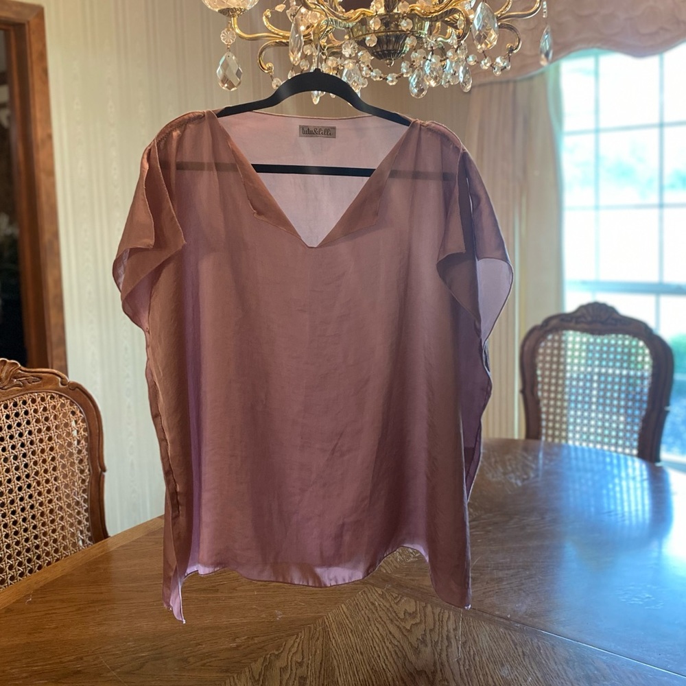 Tutu & Lilli top.  One size.  Color: Blossom